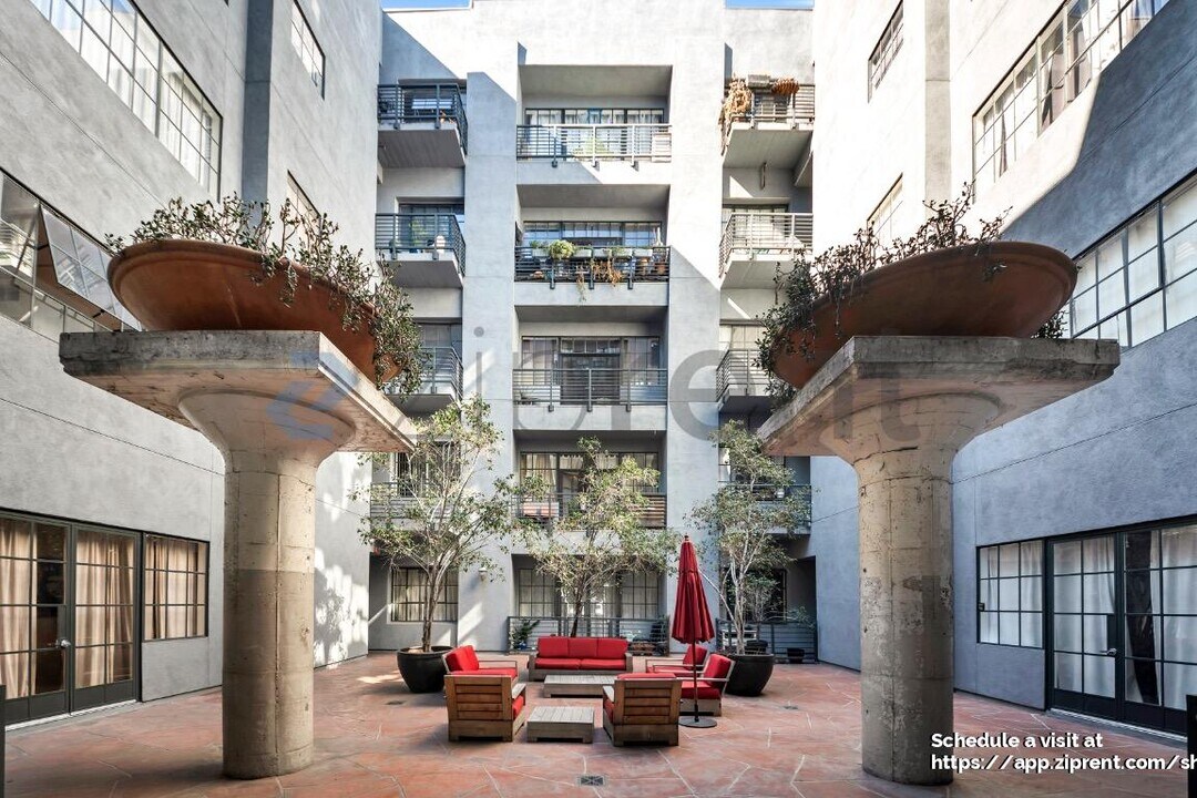 420 San Pedro St in Los Angeles, CA - Foto de edificio