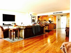 4265 Marina City Dr, Unit 201 in Marina Del Rey, CA - Building Photo - Building Photo