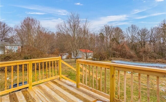 2405 Darrow Rd in Walkertown, NC - Building Photo - Building Photo