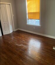 8046 S Laflin St, Unit 8046 S Laflin Street #2 in Chicago, IL - Building Photo - Building Photo