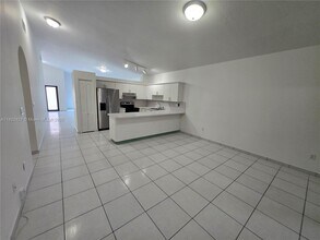 14197 SW 9th St in Miami, FL - Building Photo - Building Photo