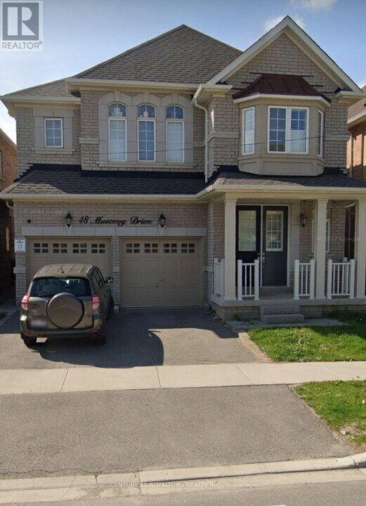 48 Muscovy Dr in Brampton, ON - Building Photo