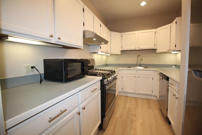 11 Worcester St, Unit 2