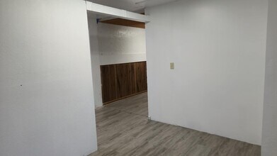 1204 Washington St in Manitowoc, WI - Building Photo - Building Photo