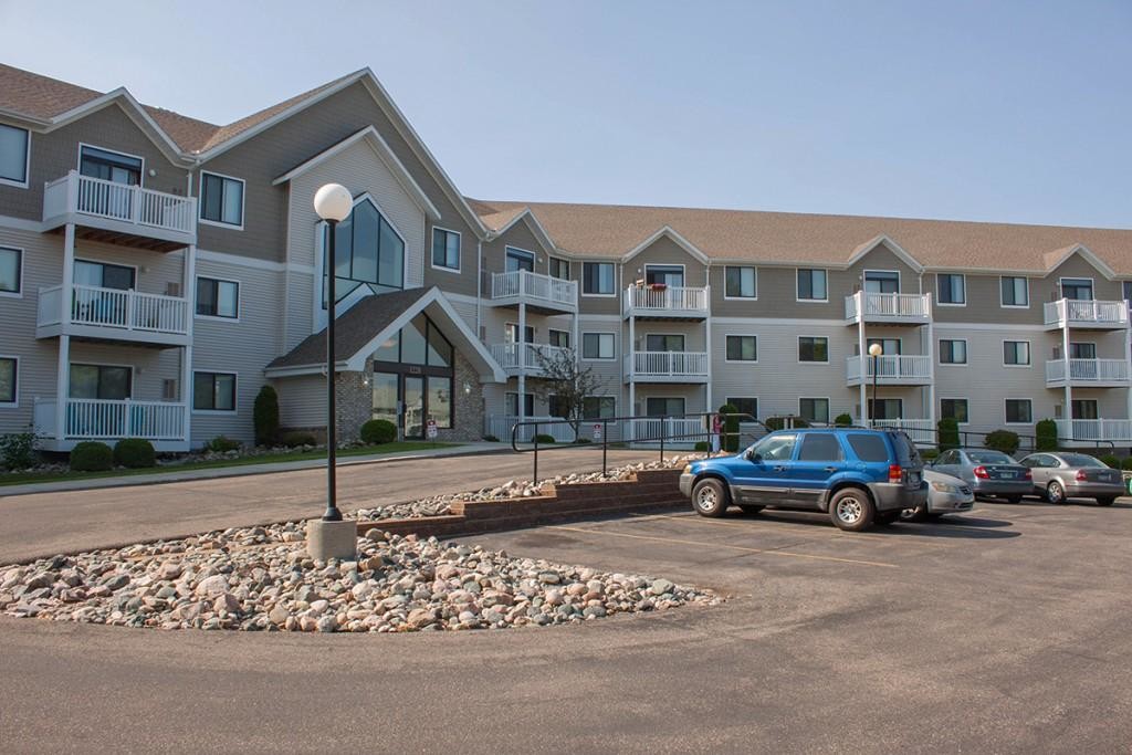 1228 30th St NW, Unit 112 in Bemidji, MN - Building Photo