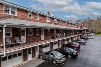 Weathervane Condominiums in Vernon Rockville, CT - Building Photo - Building Photo