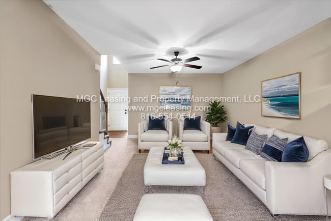 property at 512 N Foxridge Dr