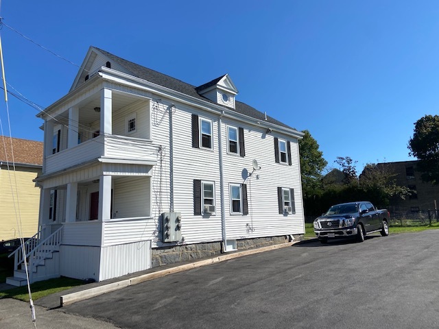 17 Grafton St in Quincy, MA - Foto de edificio