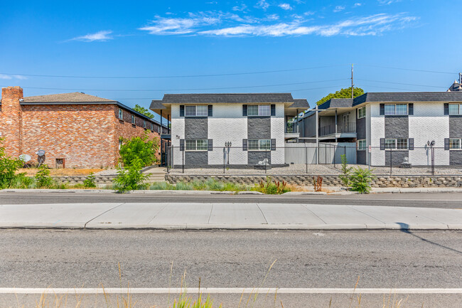 923 E Indiana Ave, Unit 5 in Spokane, WA - Building Photo - Building Photo