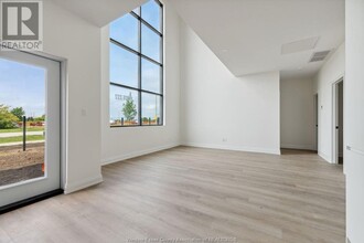 4400 Laurier Pkwy in Lasalle, ON - Building Photo - Building Photo