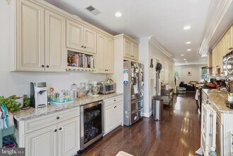 803 9th St NE in Washington, DC - Building Photo - Building Photo