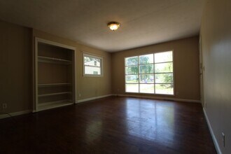 1221 Fair St in Junction City, KS - Building Photo - Building Photo