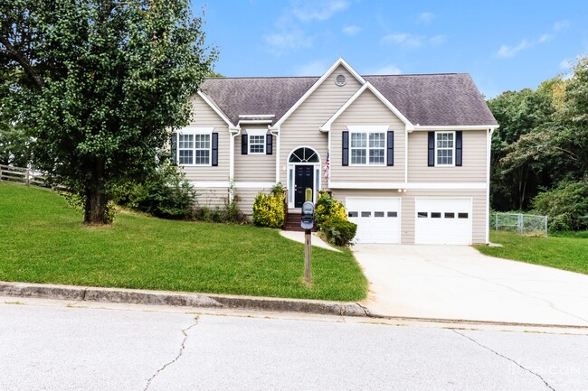 property at 1440 Twin Manor Dr