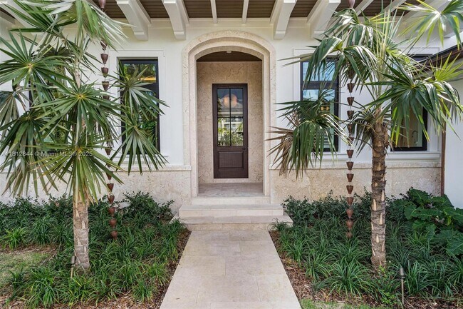 10241 E Broadview Dr in Bay Harbor Islands, FL - Building Photo - Building Photo