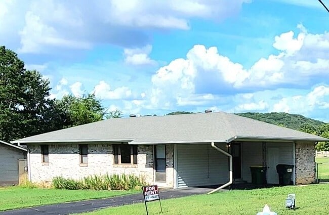 property at 108 N Layne St