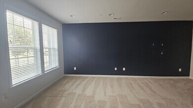 9072 Fox Stream Way in Upper Marlboro, MD - Foto de edificio - Building Photo