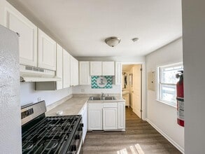 14 N River St in Ypsilanti, MI - Building Photo - Building Photo