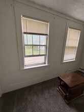218 Charter Oak St, Unit 220-2 in Manchester, CT - Building Photo - Building Photo