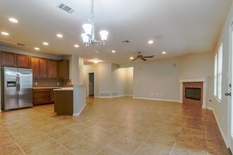 1945 Creek Crest Way in Round Rock, TX - Building Photo - Building Photo