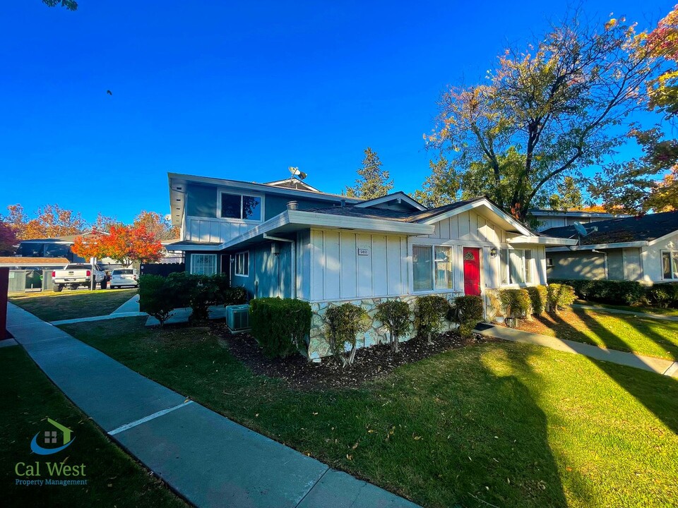 5461 Tyhurst Walkway in San Jose, CA - Building Photo