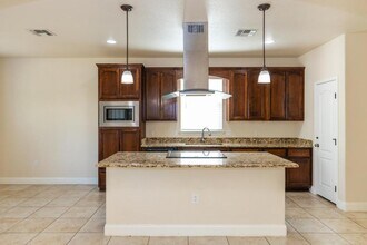 1026 Avenue H in Poteet, TX - Building Photo - Building Photo