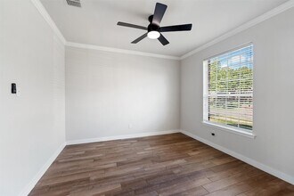 321 Williamsburg Dr in Van Alstyne, TX - Building Photo - Building Photo