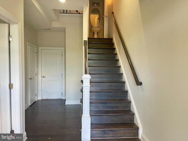 43157 Clarendon Sq in Ashburn, VA - Building Photo - Building Photo