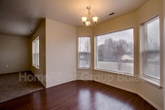 11045 W Brassy Cove Loop in Nampa, ID - Building Photo - Building Photo