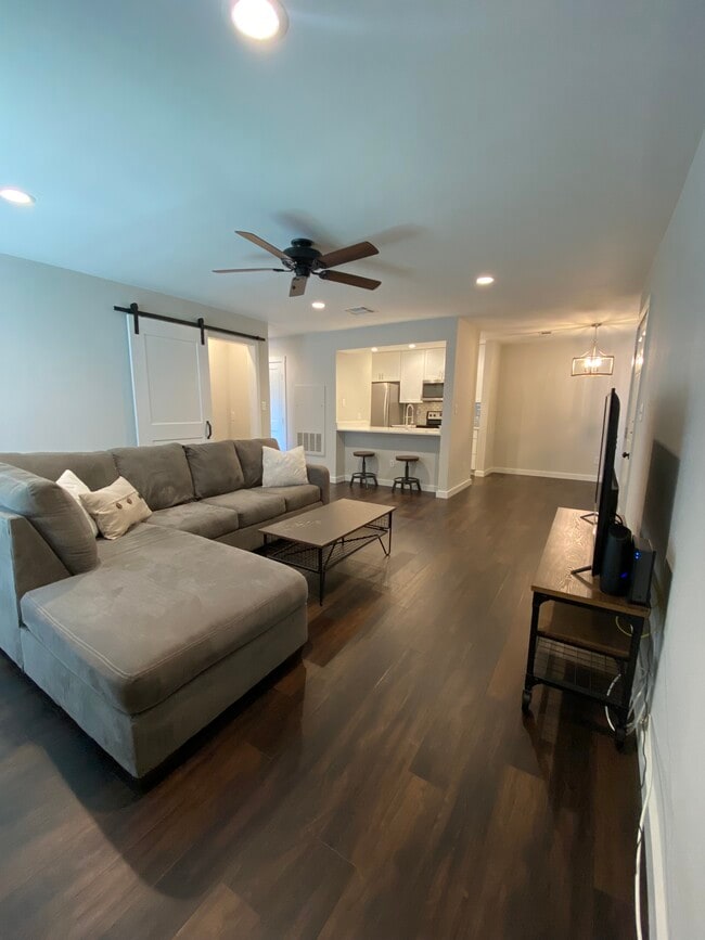 property at 1202 Thorpe Ln