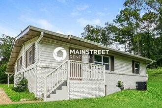 3476 Tulip Dr in Decatur, GA - Foto de edificio - Building Photo
