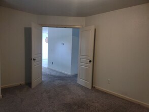 62681 Larkview Rd in Bend, OR - Building Photo - Building Photo