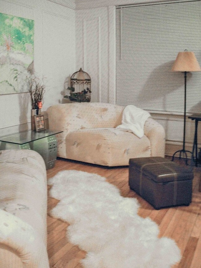 643 W Arlington Pl, Unit 2