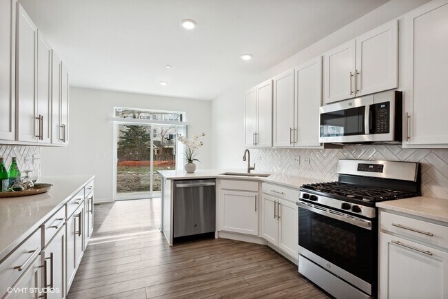 1543 Kraft Ave in Batavia, IL - Building Photo - Building Photo