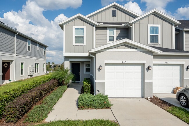 property at 757 Stoney Pointe Cir