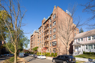 215 Hart Blvd Apartments