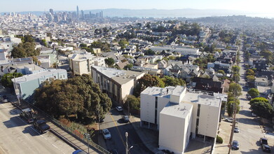 335 Grand View Ave in San Francisco, CA - Building Photo - Building Photo