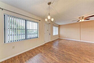 305 30th Ave W in Bradenton, FL - Building Photo - Building Photo