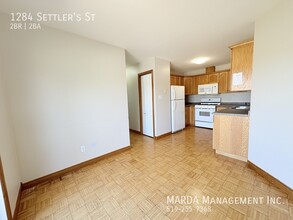 1284 Settler's St in Windsor, ON - Building Photo - Building Photo