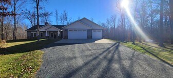 11840 Lamon Rd NE in Bemidji, MN - Building Photo