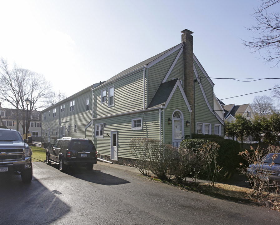 59 Maple Tree Ave in Stamford, CT - Building Photo