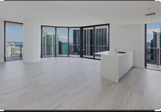 1600 NE 1st Ave in Miami, FL - Building Photo - Building Photo