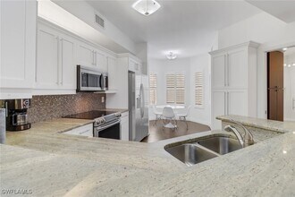 450 Bayfront Pl in Naples, FL - Building Photo - Building Photo