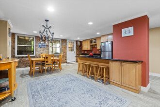 26 Dartmouth St, Unit 1 in Boston, MA - Building Photo - Building Photo