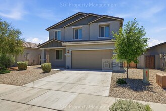 17851 W Daley Ln in Surprise, AZ - Building Photo - Building Photo