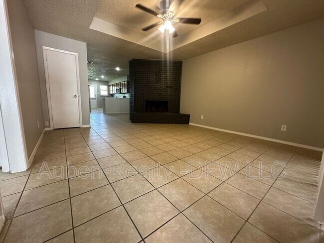 1021 Vera Ct in Irving, TX - Building Photo - Building Photo