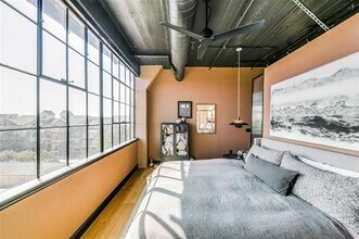 2220 Canton St in Dallas, TX - Building Photo - Building Photo