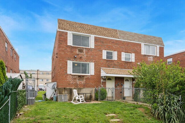 9424 Kirkwood Rd, Unit 2