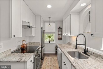 2736 P St NW in Washington, DC - Building Photo - Building Photo