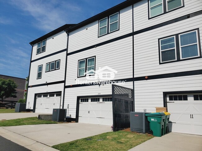 property at 505 Hampton Xing