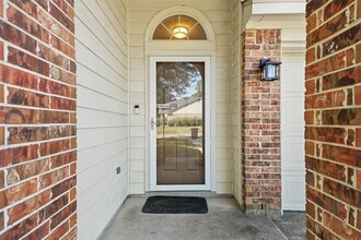 9519 Rodgers Rd in Houston, TX - Foto de edificio - Building Photo